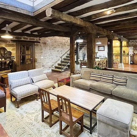 La Casa De Celada Semesterbostad Celada de Los Calderones